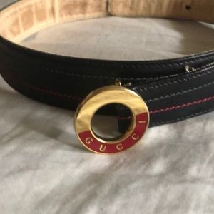 Authentic Vintage high wasted gucci strap belt.